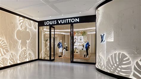 conviene acquistare louis vuitton in thailandia|Inside Louis Vuitton’s new shopping experience in Bangkok.